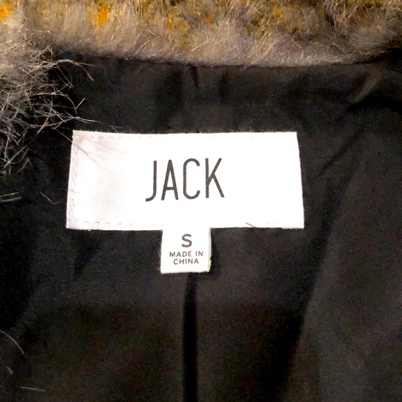 Jack by BB Dakota Revolve Boho Gray Black Faux Fur Vest Small - Picture 10 of 10